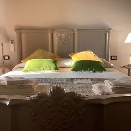 I Grappoli Divini Bed & Breakfast Viarigi Eksteriør bilde